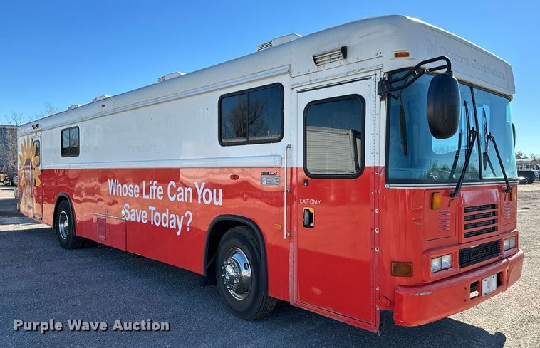 image for item NA9787 2005 Blue Bird blood donation bus