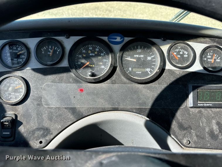 image for item NA9787 2005 Blue Bird blood donation bus