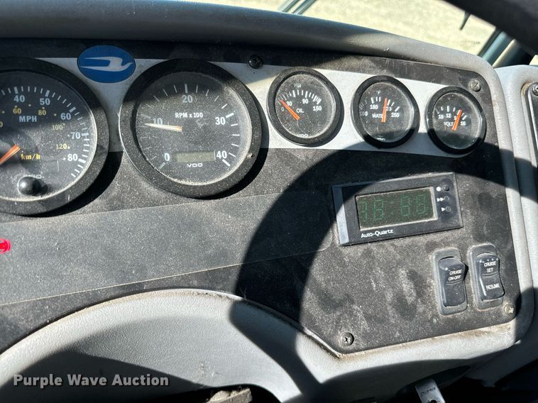 image for item NA9787 2005 Blue Bird blood donation bus