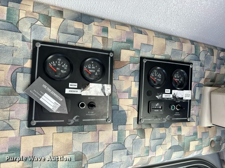 image for item NA9787 2005 Blue Bird blood donation bus