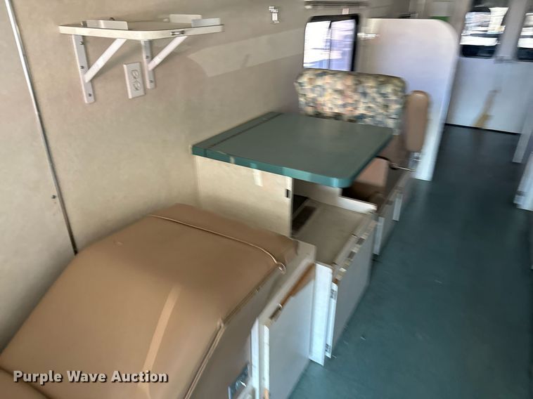 image for item NA9787 2005 Blue Bird blood donation bus