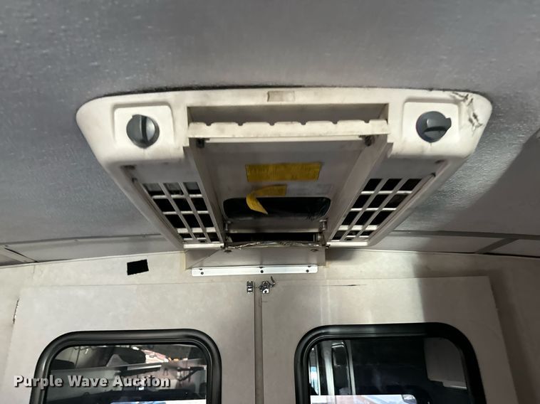 image for item NA9787 2005 Blue Bird blood donation bus