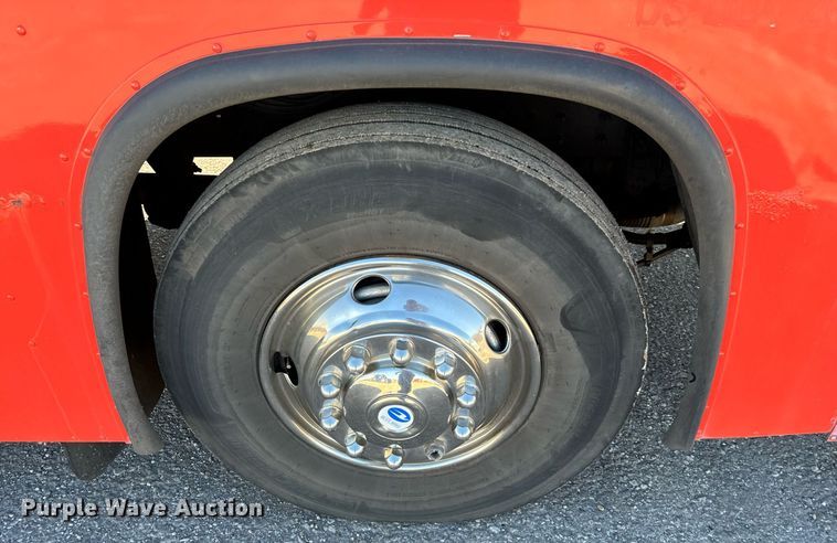 image for item NA9787 2005 Blue Bird blood donation bus