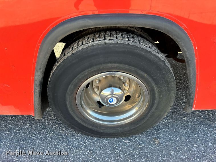 image for item NA9787 2005 Blue Bird blood donation bus