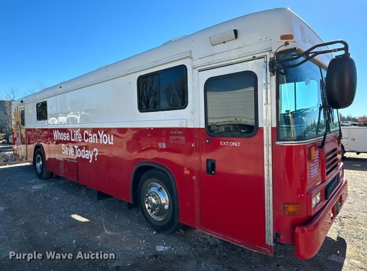 image for item NA9788 2006 Blue Bird blood donation bus