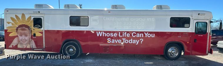 image for item NA9788 2006 Blue Bird blood donation bus