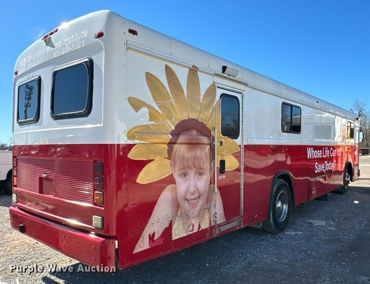 image for item NA9788 2006 Blue Bird blood donation bus