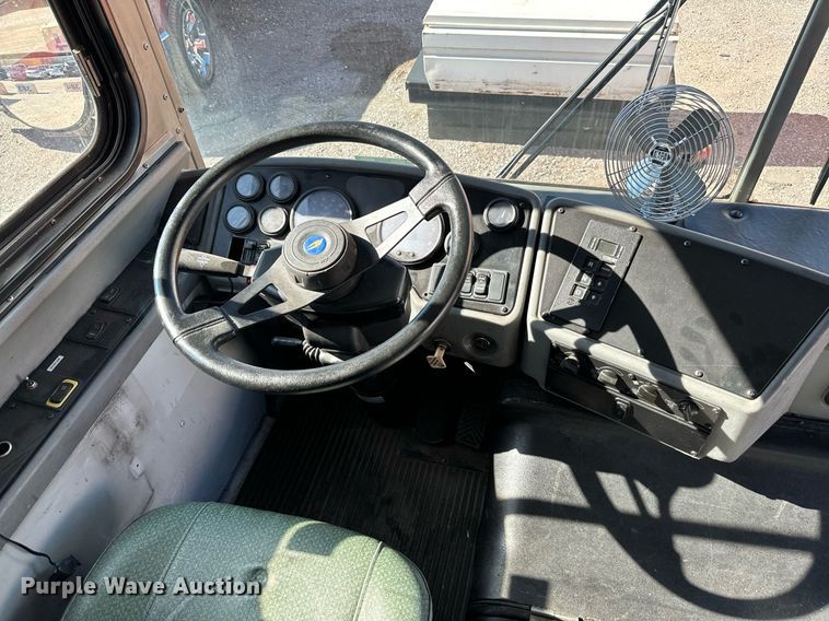 image for item NA9788 2006 Blue Bird blood donation bus