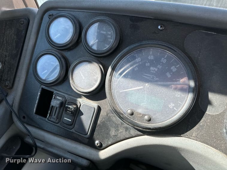 image for item NA9788 2006 Blue Bird blood donation bus