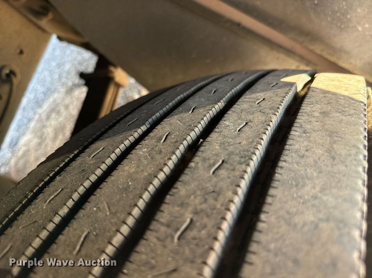 image for item NA9788 2006 Blue Bird blood donation bus