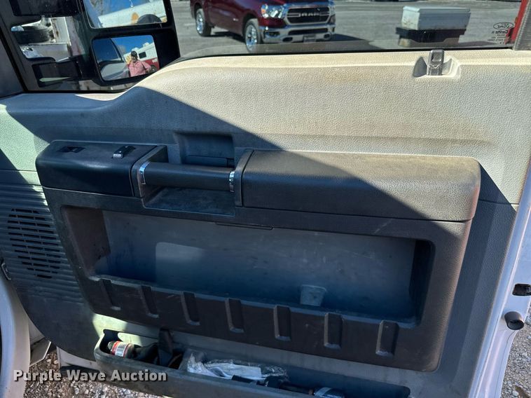 image for item NA9789 2015 Ford F550 Super Duty utility / service truck