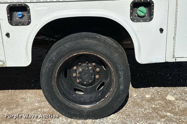 image for item NA9789 2015 Ford F550 Super Duty utility / service truck