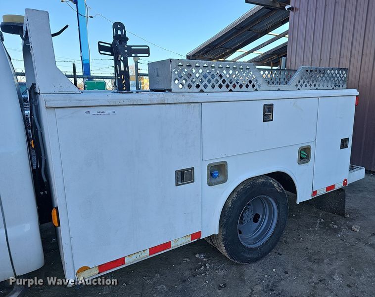 image for item NE9424 Reading  U108ADWDWR  utility bed