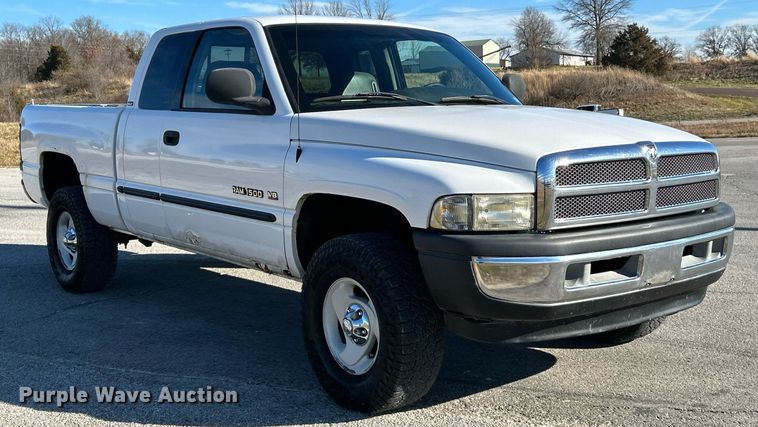 image for item NE9662 2001 Dodge  Ram 1500 Ext. Cab pickup truck