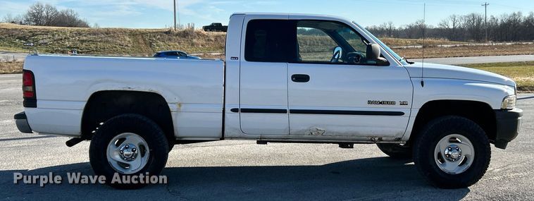 image for item NE9662 2001 Dodge  Ram 1500 Ext. Cab pickup truck