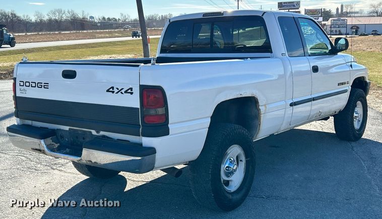 image for item NE9662 2001 Dodge  Ram 1500 Ext. Cab pickup truck