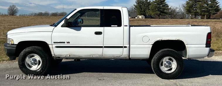 image for item NE9662 2001 Dodge  Ram 1500 Ext. Cab pickup truck