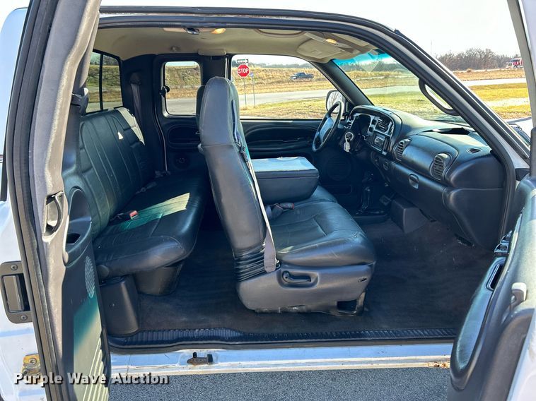 image for item NE9662 2001 Dodge  Ram 1500 Ext. Cab pickup truck