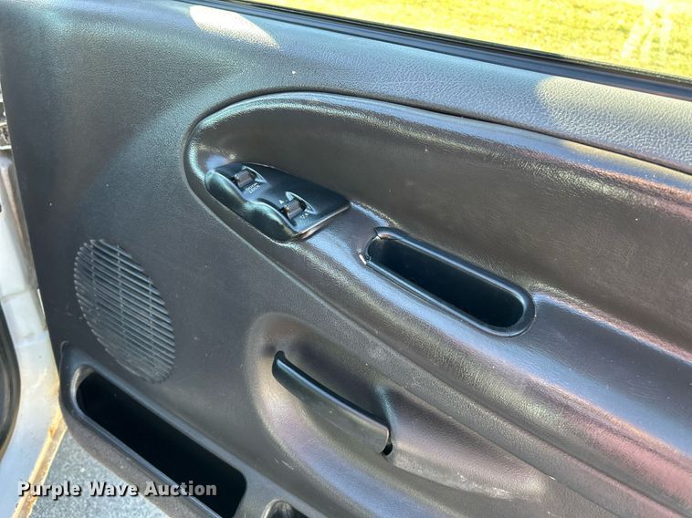 image for item NE9662 2001 Dodge  Ram 1500 Ext. Cab pickup truck