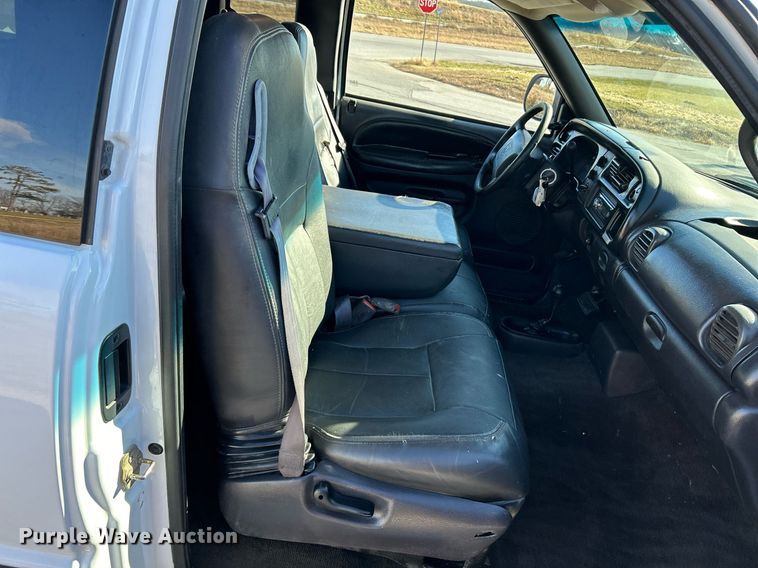 image for item NE9662 2001 Dodge  Ram 1500 Ext. Cab pickup truck