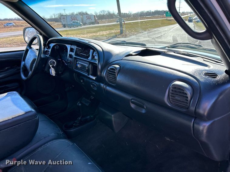 image for item NE9662 2001 Dodge  Ram 1500 Ext. Cab pickup truck