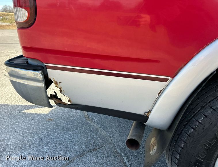 image for item NE9664 1997 Ford  F150 SuperCab pickup truck