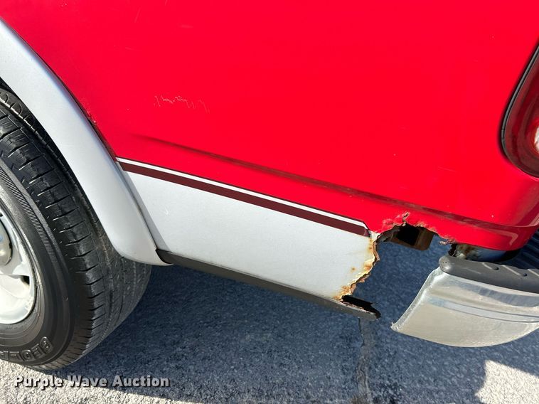 image for item NE9664 1997 Ford  F150 SuperCab pickup truck