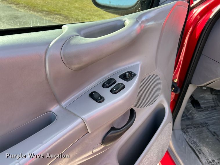 image for item NE9664 1997 Ford  F150 SuperCab pickup truck