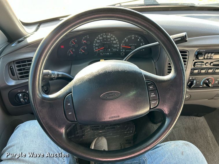 image for item NE9664 1997 Ford  F150 SuperCab pickup truck