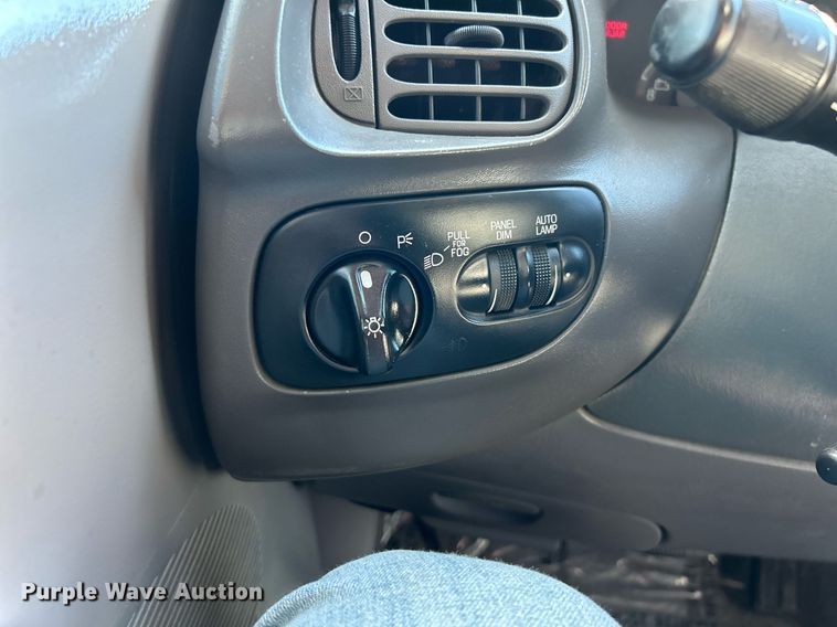 image for item NE9664 1997 Ford  F150 SuperCab pickup truck