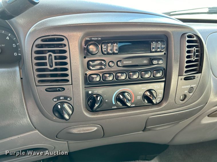 image for item NE9664 1997 Ford  F150 SuperCab pickup truck