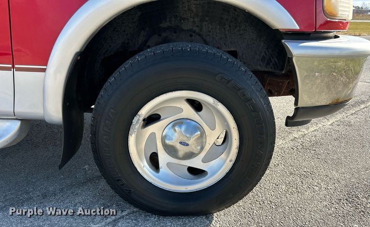 image for item NE9664 1997 Ford  F150 SuperCab pickup truck