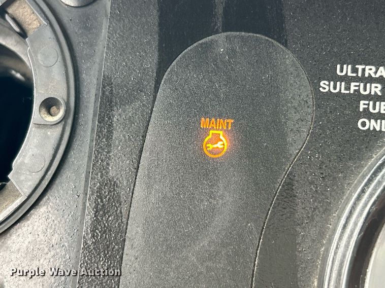 image for item NE9744 2005 Freightliner MT45 delivery truck