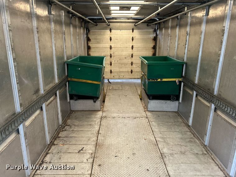 image for item NE9744 2005 Freightliner MT45 delivery truck