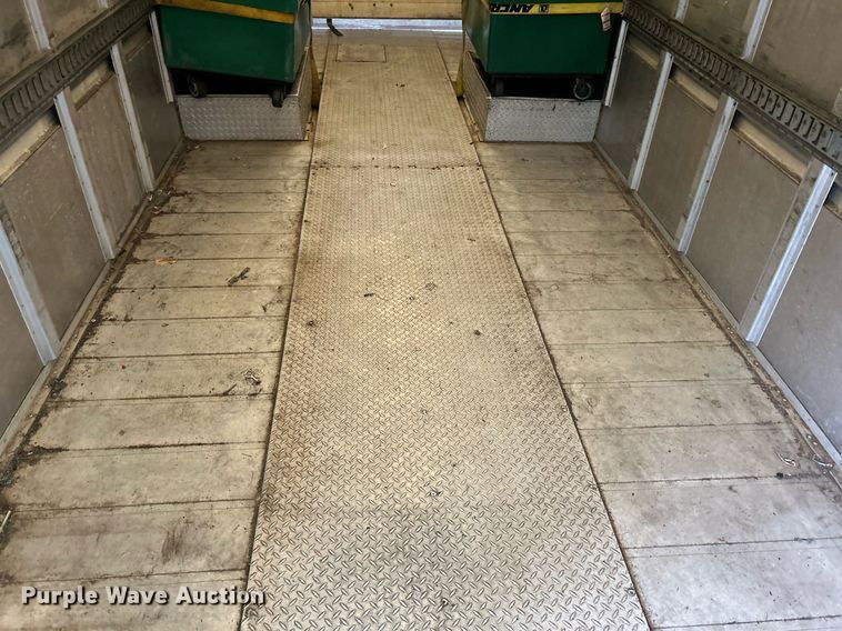 image for item NE9744 2005 Freightliner MT45 delivery truck