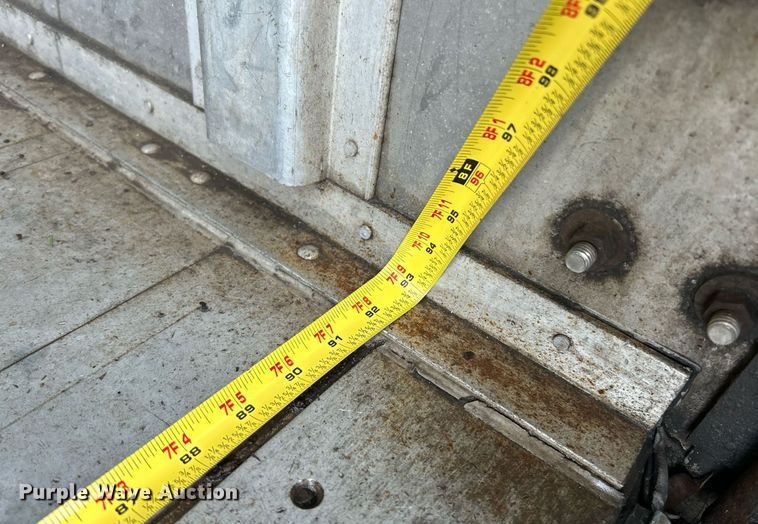 image for item NE9744 2005 Freightliner MT45 delivery truck