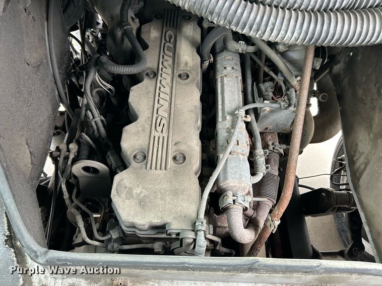 image for item NE9744 2005 Freightliner MT45 delivery truck