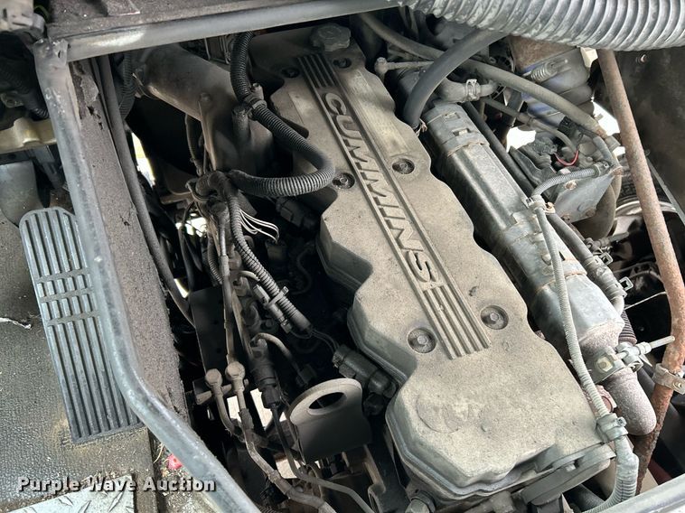 image for item NE9744 2005 Freightliner MT45 delivery truck