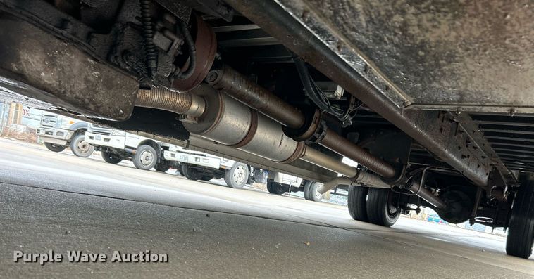 image for item NE9744 2005 Freightliner MT45 delivery truck