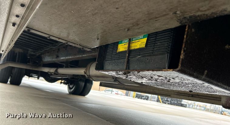 image for item NE9744 2005 Freightliner MT45 delivery truck