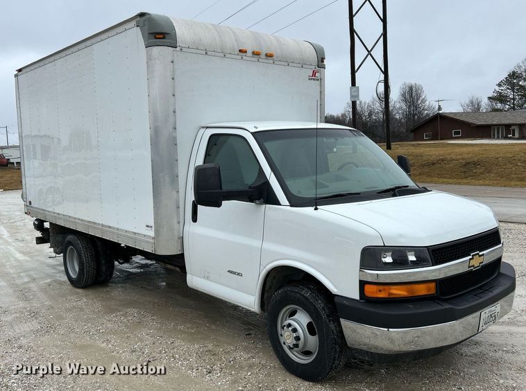 image for item NE9759 2014 Chevrolet Express 4500 box truck