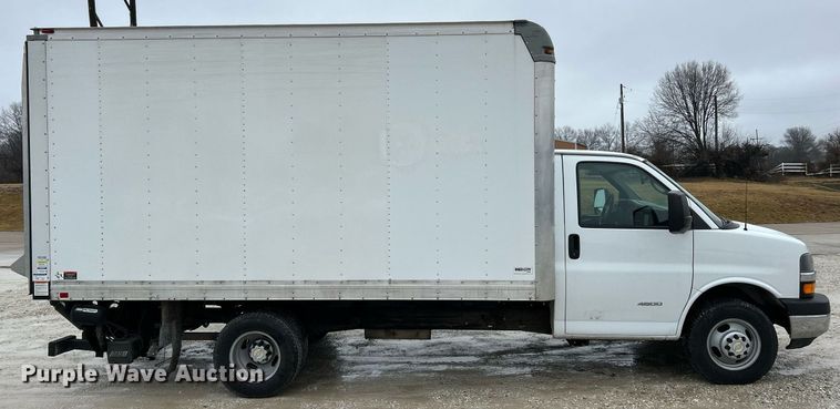 image for item NE9759 2014 Chevrolet Express 4500 box truck