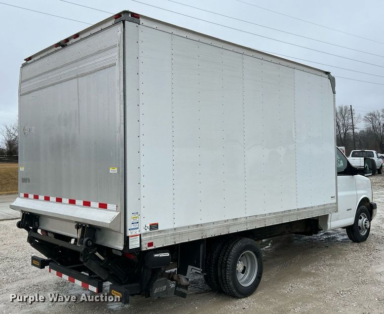 image for item NE9759 2014 Chevrolet Express 4500 box truck
