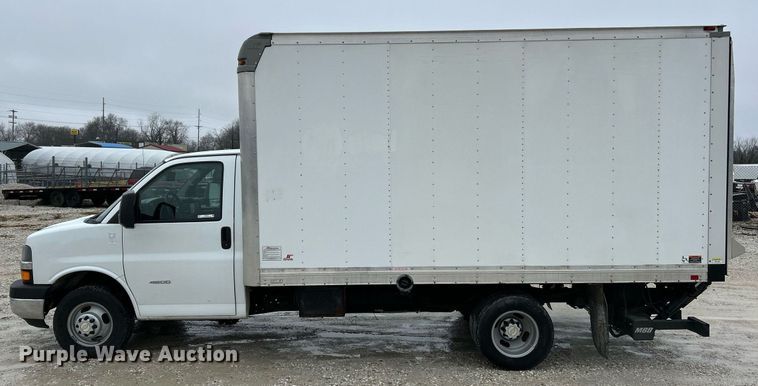 image for item NE9759 2014 Chevrolet Express 4500 box truck