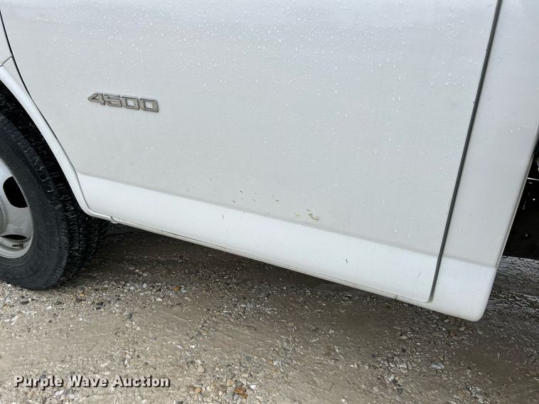 image for item NE9759 2014 Chevrolet Express 4500 box truck