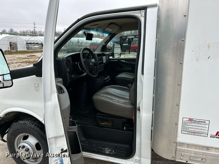 image for item NE9759 2014 Chevrolet Express 4500 box truck
