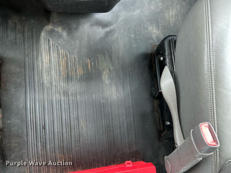 image for item NE9759 2014 Chevrolet Express 4500 box truck