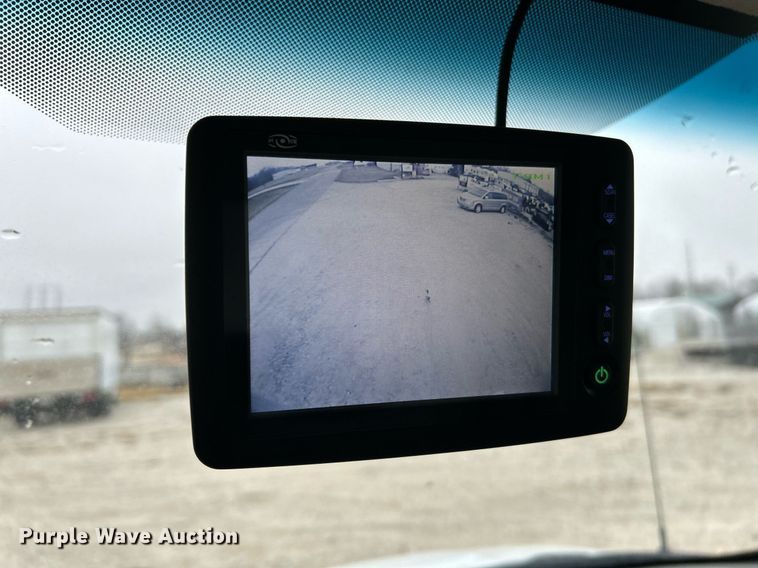 image for item NE9759 2014 Chevrolet Express 4500 box truck