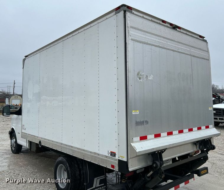 image for item NE9759 2014 Chevrolet Express 4500 box truck