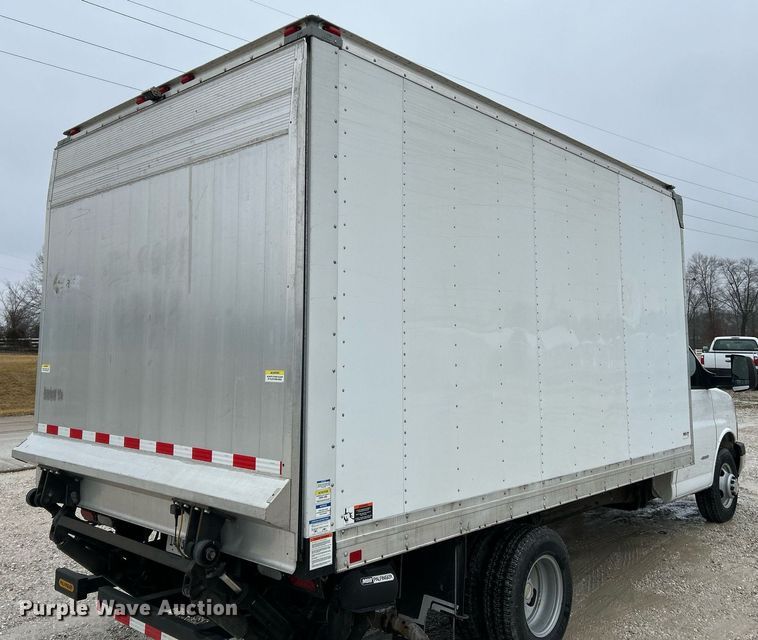 image for item NE9759 2014 Chevrolet Express 4500 box truck